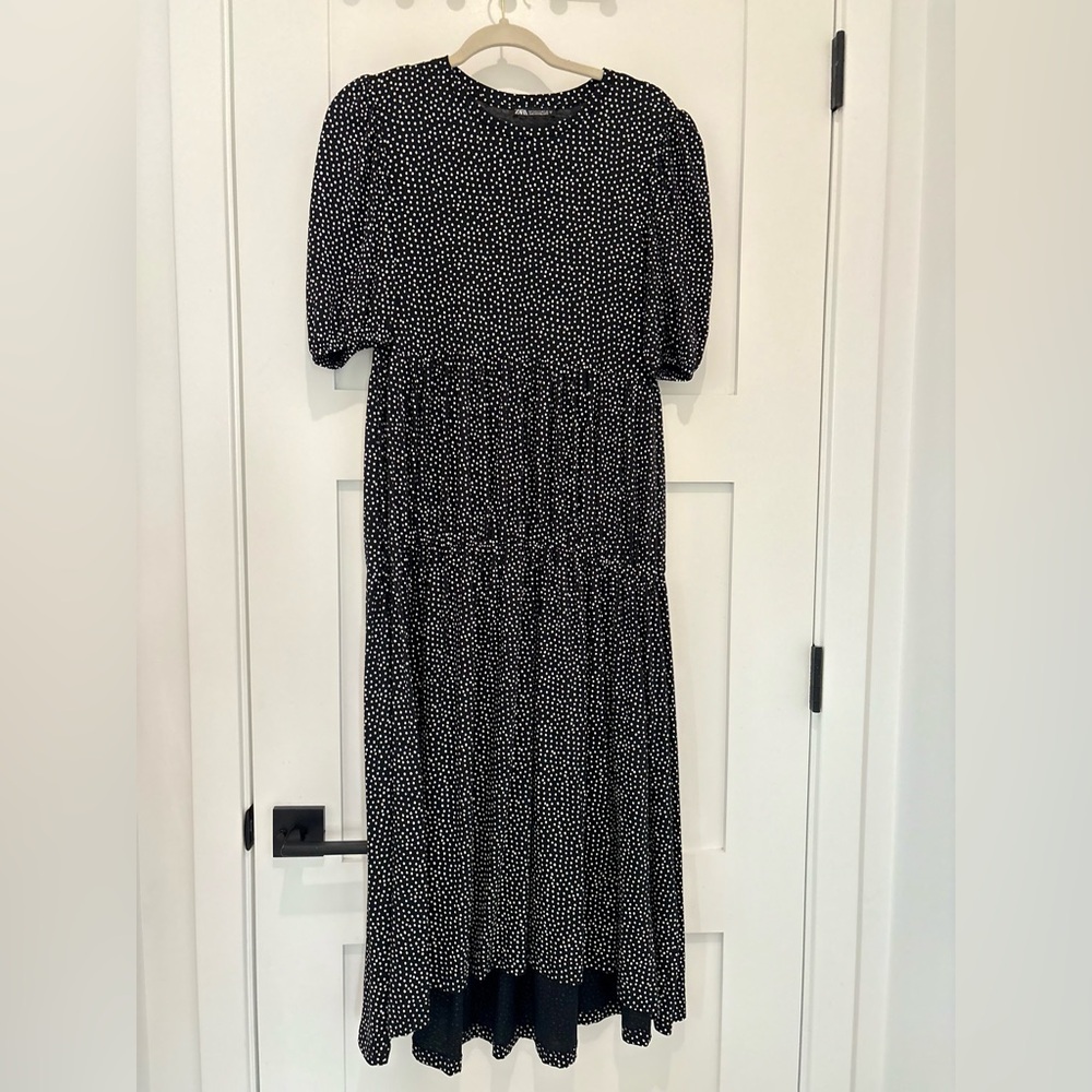 Zara Black and White Long Sleeve Dress